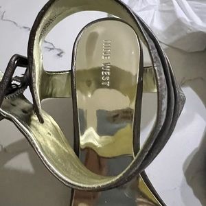 Dress shoes very comfortable shoes size 8 1/2 I wore them one day for a wedding.